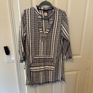 Tommy Bahama blue and white medium cotton 3/4 sleeve coverup.